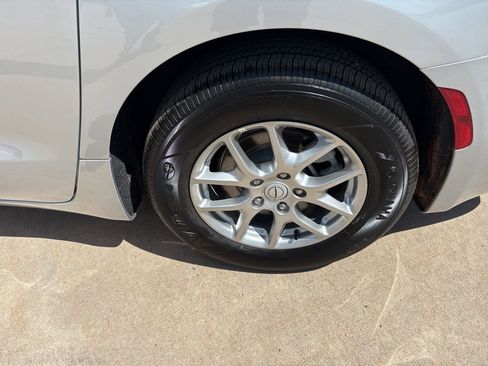 New 2026 Chrysler Voyager LX FWD image 10