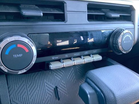 Used 2024 Toyota Tacoma SR5 image 28