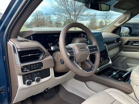 Certified 2025 GMC Yukon XL Denali w/ Sun & Power Step Package image 13