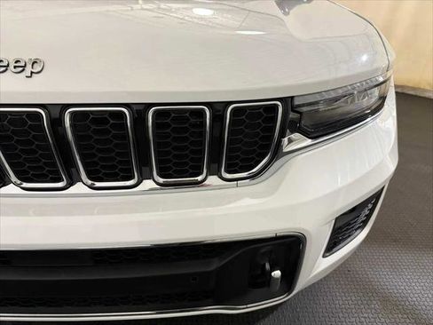 Certified 2023 Jeep Grand Cherokee Overland w/ Luxury Tech Group IV image 4