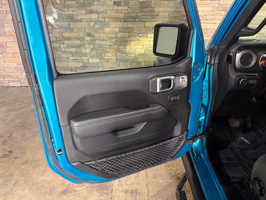 Used 2019 Jeep Wrangler Unlimited Sahara w/ Safety Group AWD/4WD image 11