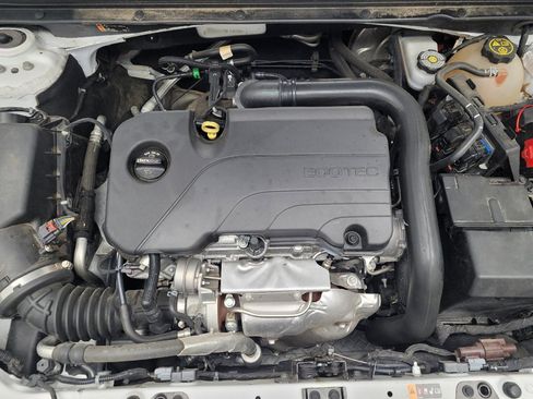 Used 2022 Chevrolet Malibu LS w/ Driver Confidence Package II FWD image 30