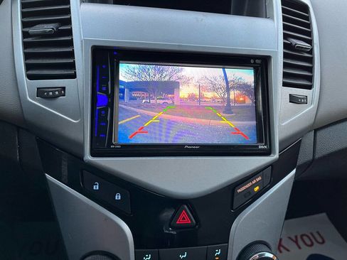 Used 2014 Chevrolet Cruze LS image 30