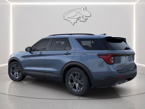 New 2026 Ford Explorer Active w/ Active Comfort Package AWD/4WD image 7