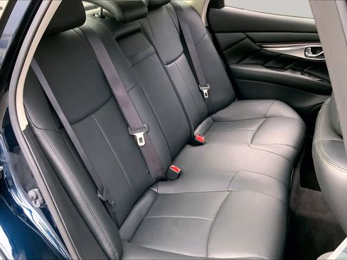Used 2016 INFINITI Q70 3.7 AWD/4WD image 20