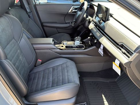 New 2026 Mitsubishi Outlander AWD image 27