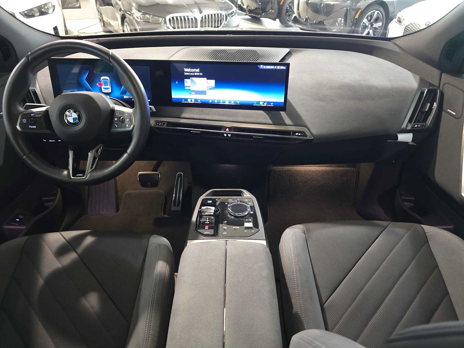 Used 2026 BMW iX xDrive60 w/ M Sport Package AWD/4WD image 18