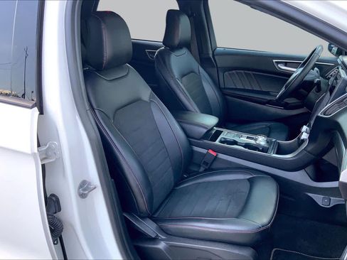 Used 2022 Ford Edge ST-Line w/ Cargo Accessory Package AWD/4WD image 9
