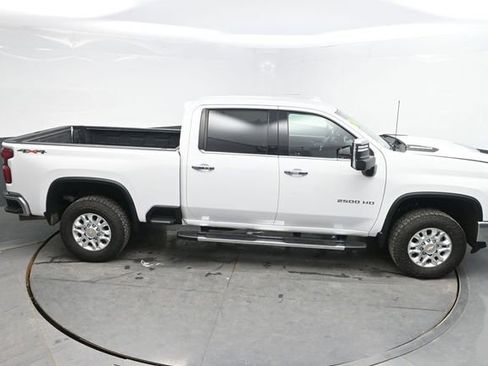 Used 2024 Chevrolet Silverado 2500 LTZ AWD/4WD image 30