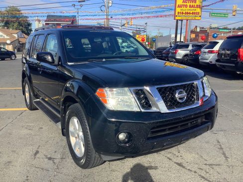Used 2008 Nissan Pathfinder SE w/ Leather Pkg image 1