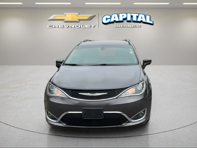 Used 2017 Chrysler Pacifica Touring-L Plus w/ Tire & Wheel Group FWD image 8