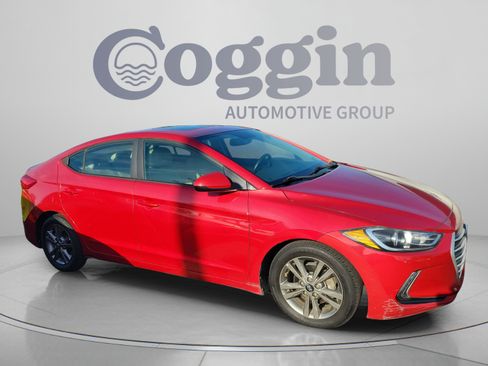 Used 2018 Hyundai Elantra Value Edition w/ Cargo Package FWD image 5