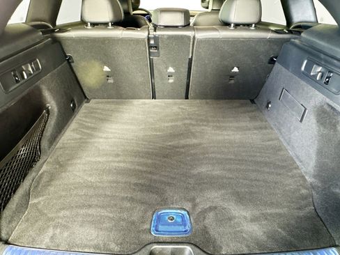 Used 2026 Mercedes-Benz GLC 300 image 24