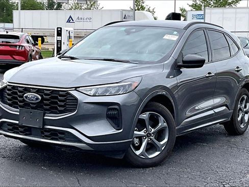 Used 2024 Ford Escape ST-Line w/ Tech Pack #1 FWD image 6
