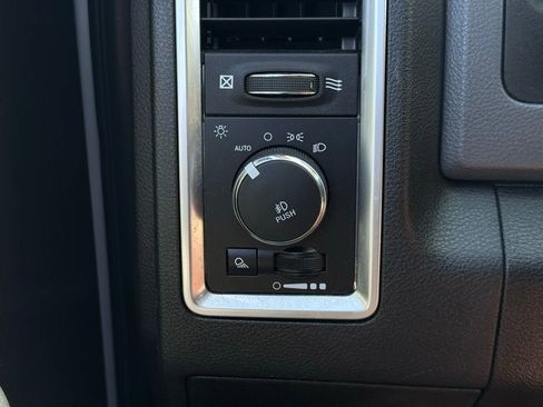 Used 2019 RAM 1500 Big Horn RWD image 27
