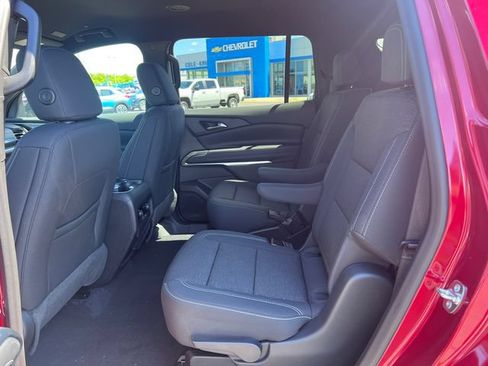New 2026 Chevrolet Traverse LT w/ Driver Confidence Package AWD/4WD image 4