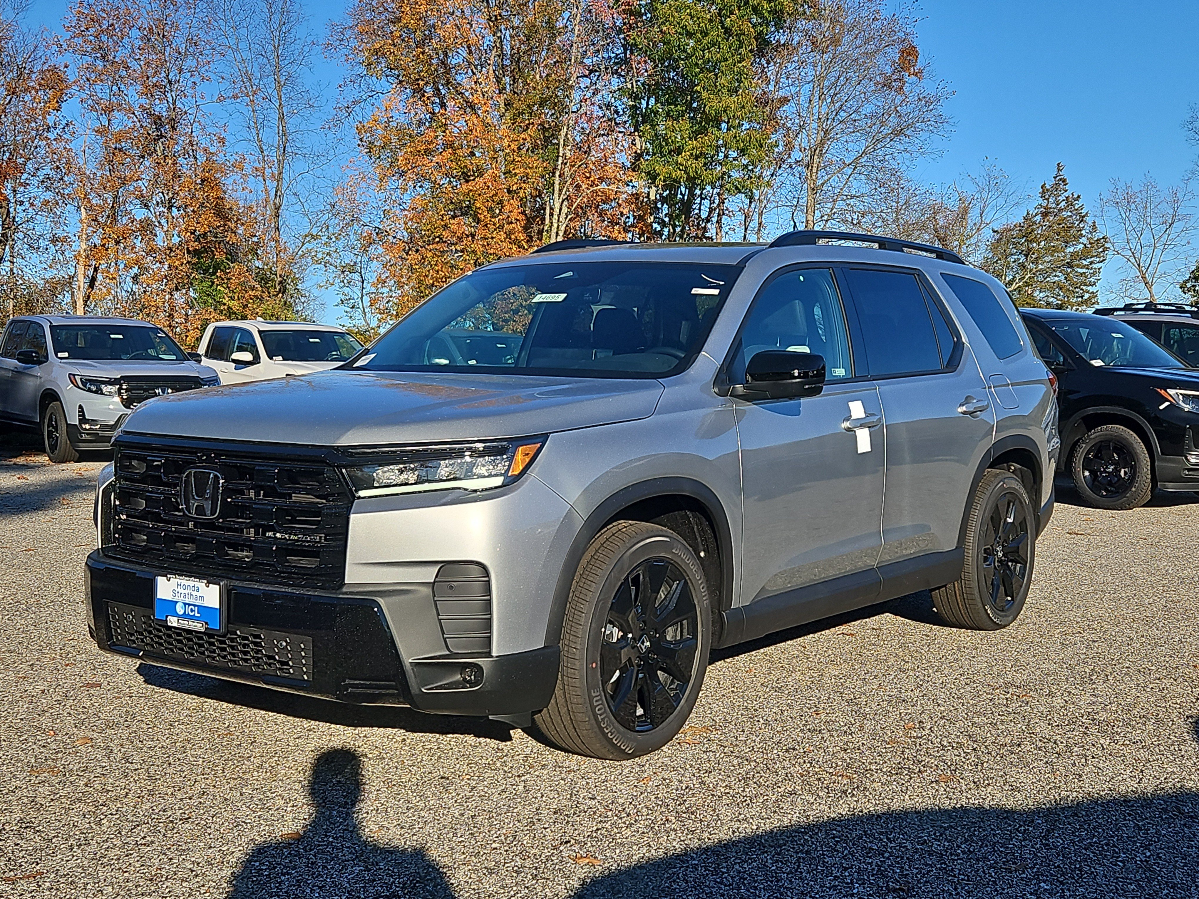 New 2026 Honda Pilot Black Edition image 2