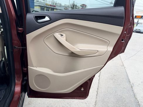 Used 2018 Ford Escape SE image 24