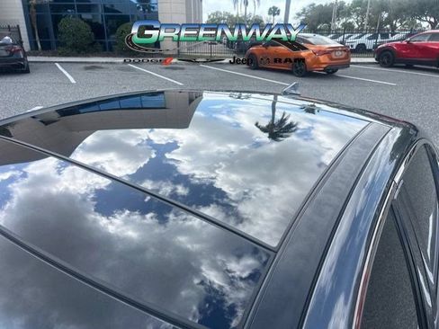 Used 2022 Genesis G70 3.3T RWD image 12