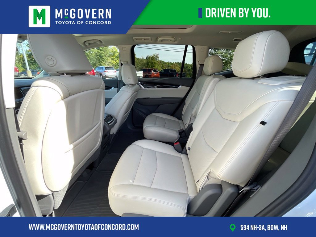 Used 2025 Cadillac XT6 Premium Luxury AWD/4WD image 29
