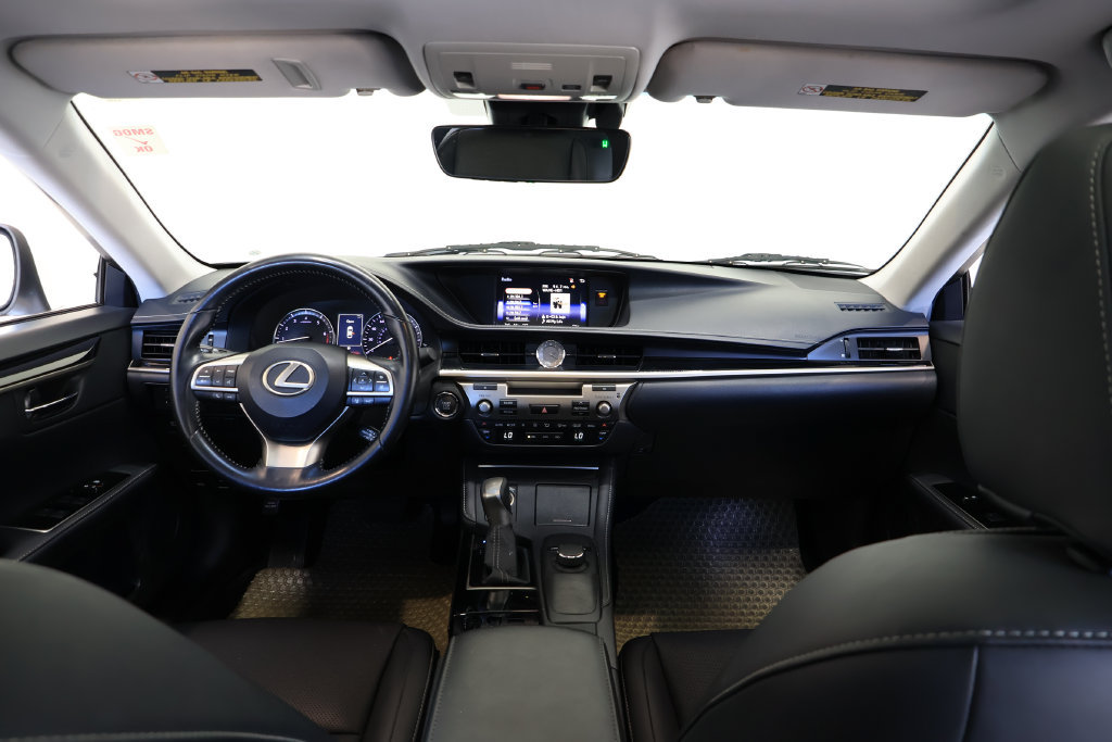 Used 2017 Lexus ES 350 w/ Accessory Package 2 FWD image 22