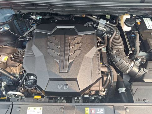 Used 2025 Kia Carnival SX Prestige FWD image 28
