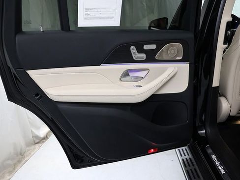 Used 2026 Mercedes-Benz GLS 450 4MATIC image 31