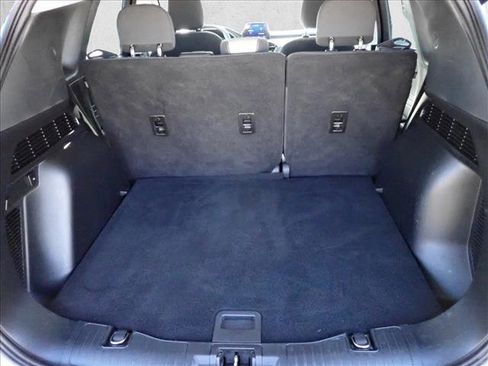 Used 2021 Ford Escape SE image 6