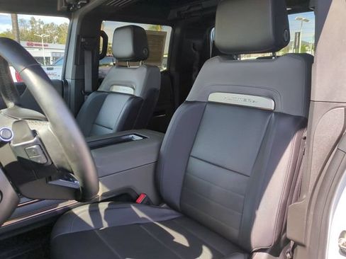 Used 2025 GMC Hummer EV 2X AWD/4WD image 19