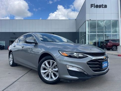 Used 2025 Chevrolet Malibu LT FWD image 1