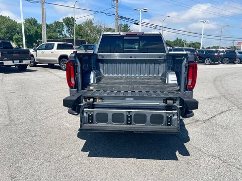 Used 2019 GMC Sierra 1500 SLT w/ SLT Premium Package AWD/4WD image 12