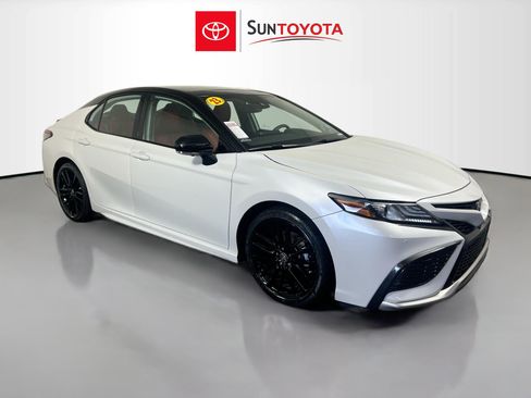 Used 2023 Toyota Camry XSE w/ Navigation Package FWD image 1