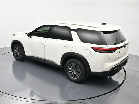 Used 2024 Nissan Pathfinder S image 35