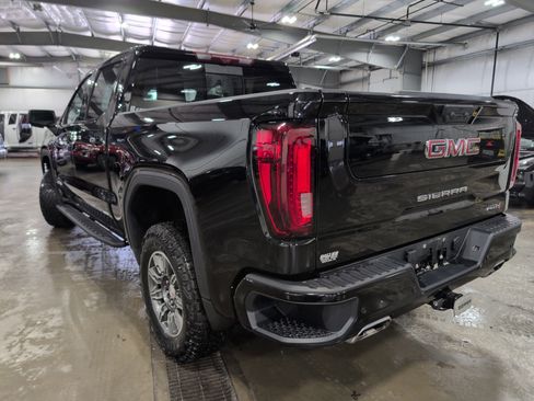 Used 2024 GMC Sierra 1500 AT4 w/ Technology Package image 4