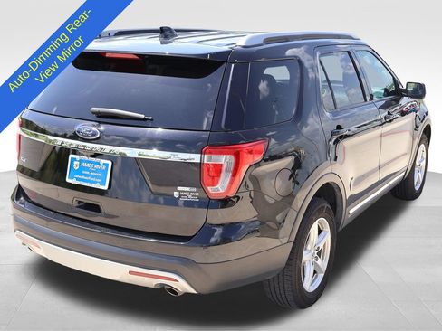 Used 2016 Ford Explorer XLT w/ Equipment Group 202A AWD/4WD image 5