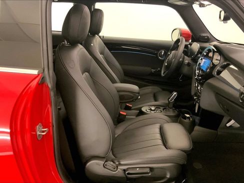 Used 2024 MINI Cooper SE FWD image 6