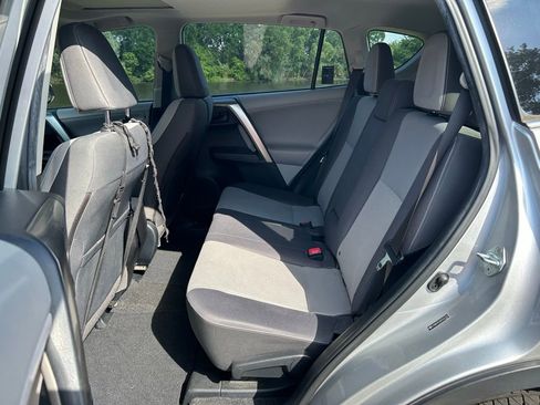 Used 2013 Toyota RAV4 XLE FWD image 13