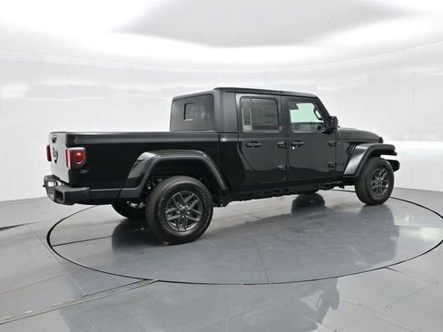 New 2025 Jeep Gladiator Sport image 7