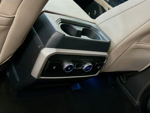 Used 2024 Ford Expedition Max XLT image 28