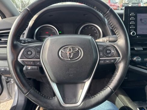 Used 2022 Toyota Camry LE image 18