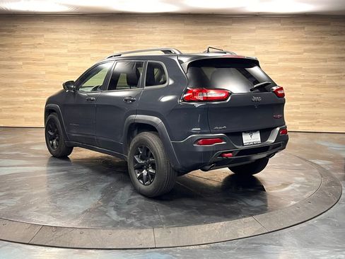 Used 2016 Jeep Cherokee Trailhawk w/ Cold Weather Group image 20