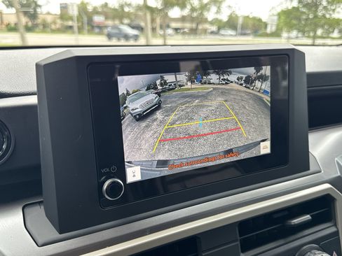 Used 2025 Toyota Tacoma SR5 RWD image 22