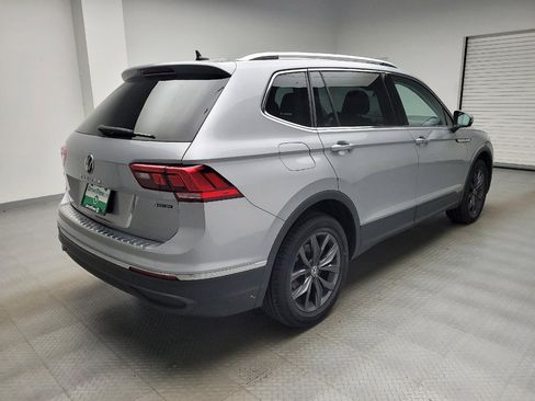 Used 2022 Volkswagen Tiguan SE AWD/4WD image 9