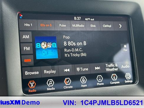 Used 2020 Jeep Cherokee Latitude Plus image 27