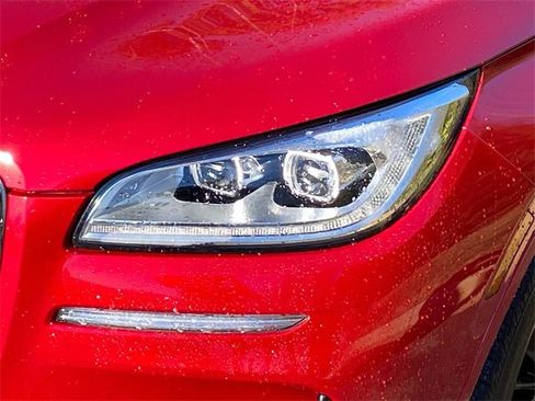 Certified 2023 Lincoln Corsair Reserve w/ Equipment Group 201A image 5