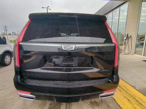 Certified 2021 Cadillac Escalade Premium Luxury w/ LPO, Illumination Package RWD image 4