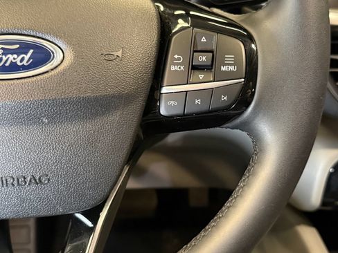 Used 2023 Ford Escape Active w/ Tech Pack #2 AWD/4WD image 12