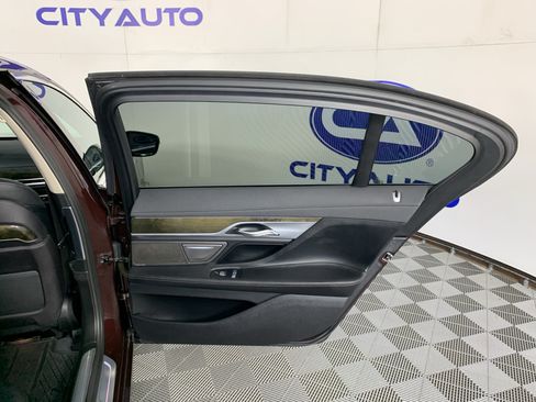 Used 2020 BMW 740i RWD image 38