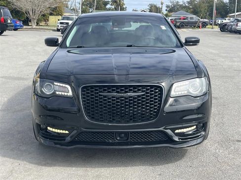 Used 2022 Chrysler 300 Touring L w/ Popular Equipment Group image 7
