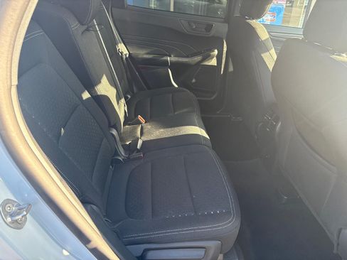 Used 2025 Ford Escape Active AWD/4WD image 10